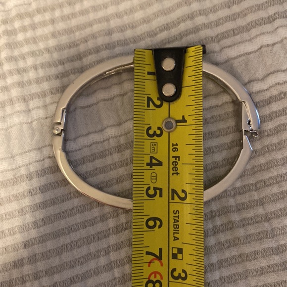 Swarovski crystal infinity bangle - Picture 4 of 6